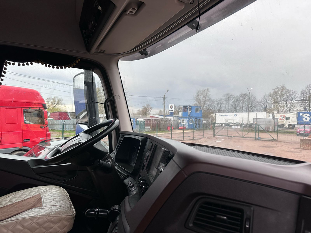 КамАЗ 54901 4x2 Седельный тягач 54901-94 (Дизельный, 11,9 л, 450 л.с., АТ)