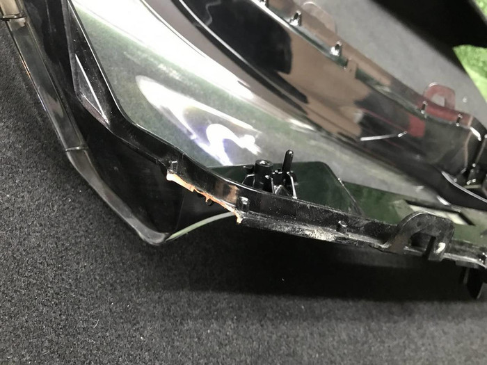 Стекло фары левое Lexus NX 1 (2017-2021)