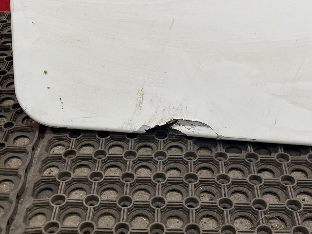 Спойлер кабины боковой левый