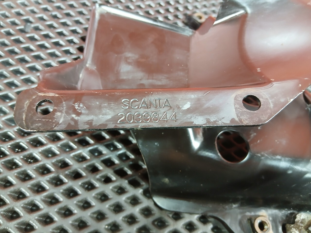 Кронштейн бачка гура