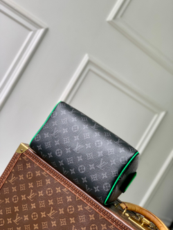 Louis Vuitton Dopp Kit Toilet Pouch