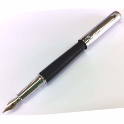 Перьевая ручка Ohto GIZA (темно-синяя, перо Fine)