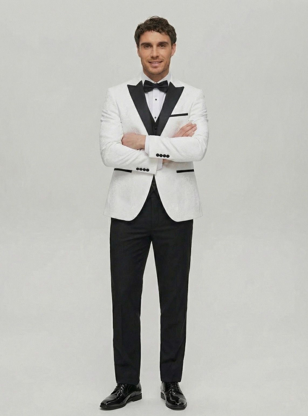 Мужской смокинг (белый) А54