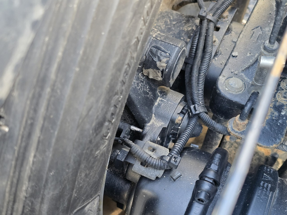 Суппорт задний левый 2023г