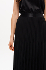 4913 Юбка женская (черный)