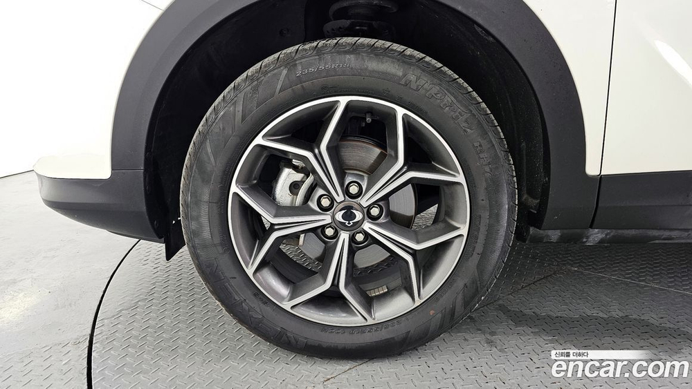 KG Mobility (Ssangyong) Beautiful Korando Бензин 1.5 2WD C7 (09.2023)