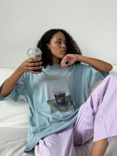 Голубая футболка оверсайз с принтом