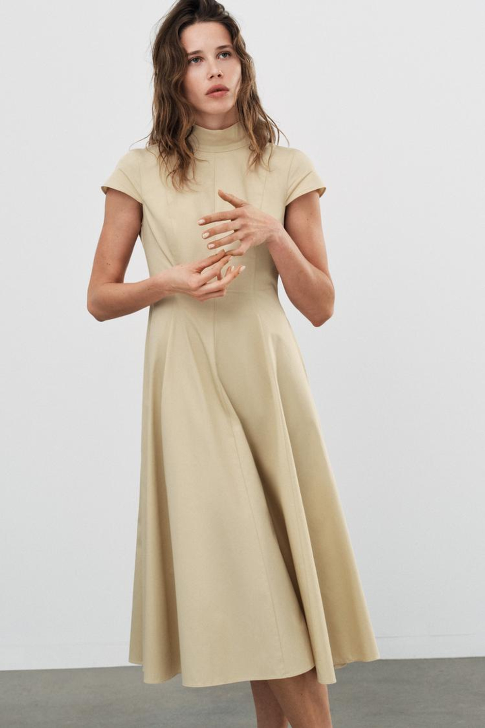 ZARA ПЛАТЬЕ МИДИ ИЗ ГАБАРДИНА, ЦВЕТ ВАФЛИ