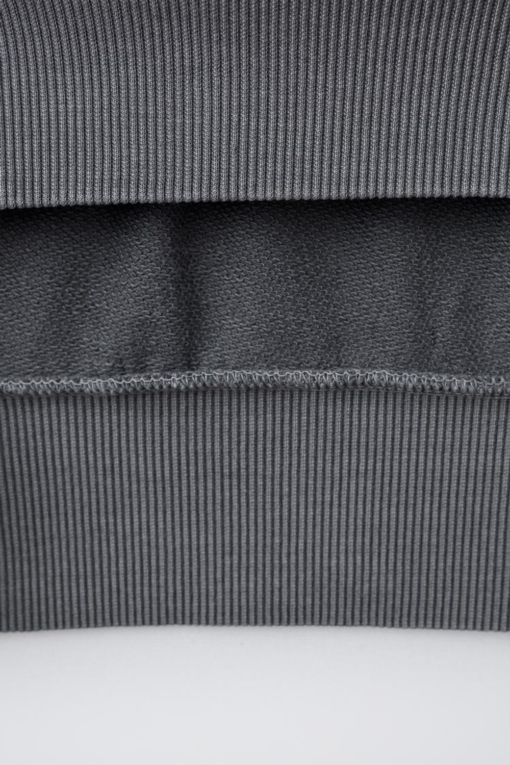 ZARA КОМПЛЕКТ ИЗ ТОЛСТОВКИ С КОРОТКИМИ РУКАВАМИ И ШОРТОВ-КАРГО, АНТРАЦИТОВО-СЕРЫЙ