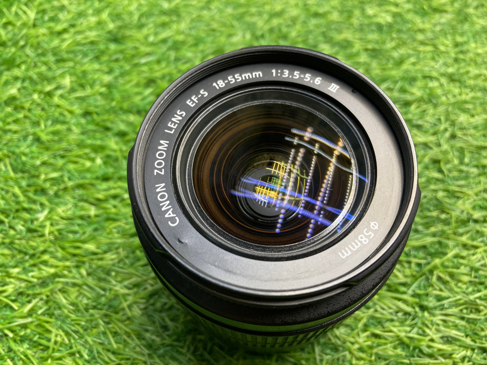 Canon 1200D kit 18-55mm 3.5-5.6 III 64.100 кадров