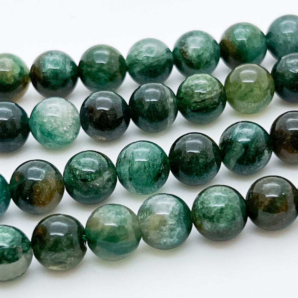 Фуксит (с кварцем), диаметр 10-10,2 мм, цена за 9 шт (1/4 нити)