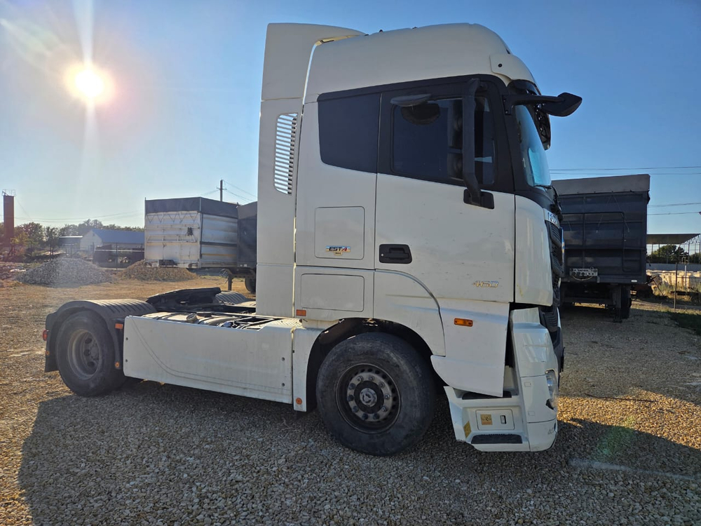 Foton AUMAN 4x2 Седельный тягач EST A 1846 AMT (Дизельный, 11,8 л, АТ, 470 л.с.)