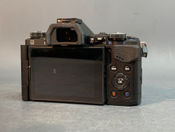 Olympus OM-D E-M5 II
