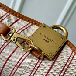 Louis Vuitton Low Key Hobo PM