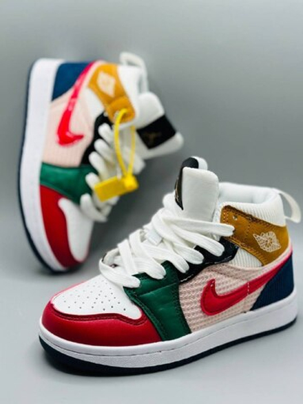 Детские высокие кожаные кроссовки Nike Air Jordan 1