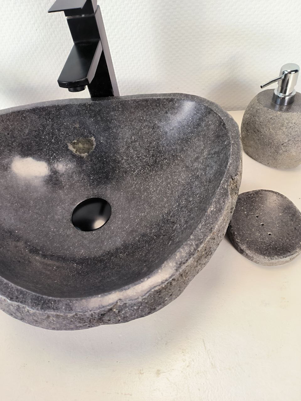Раковина из речного камня RS-66003 47х36х15 из натурального камня