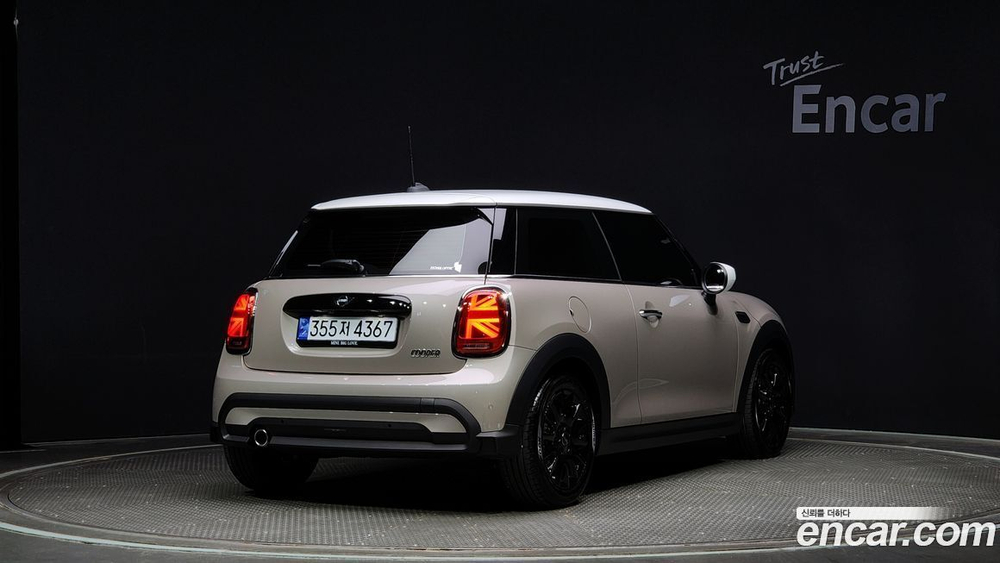 Mini Cooper Classic (12.2023)