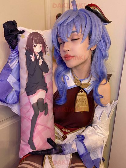 Мини дакимакура Менхера Чан из Менхера Чан арт. M0415, 60х20 см