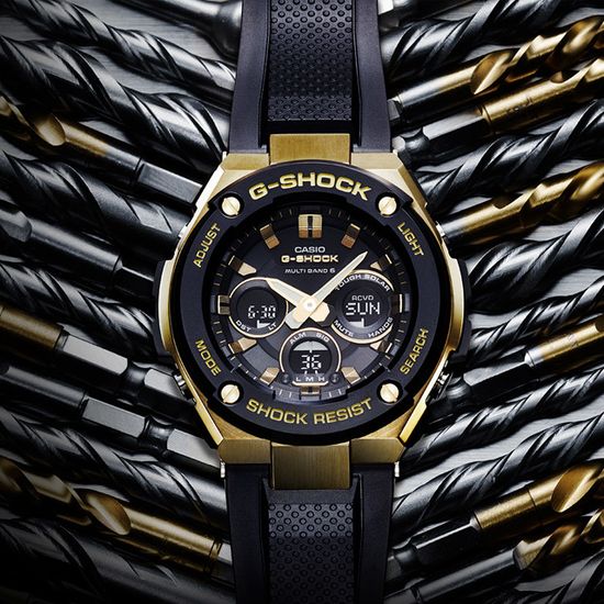 Наручные часы Casio G-Shock GST-W300G-1A9ER