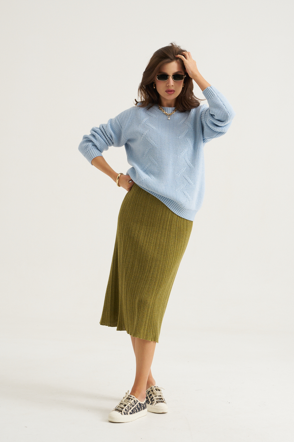 Свитер с крупной вязкой голубой