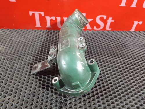 Патрубок системы охлаждения