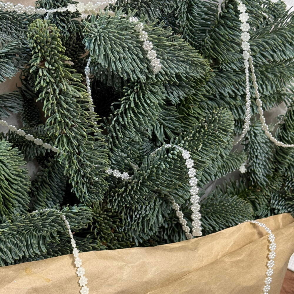 «Охапка нобилиса» букет из ели