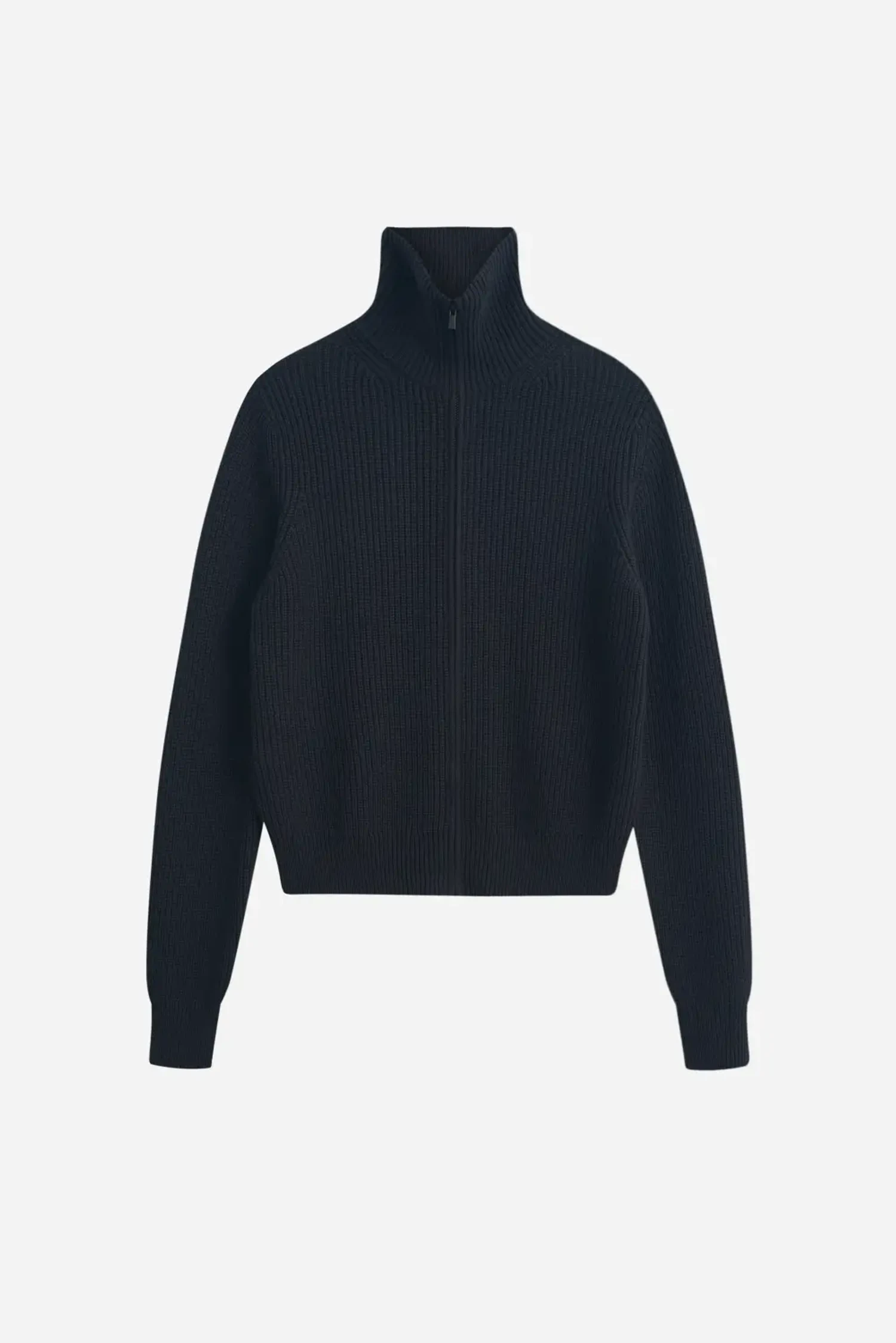 LOOK 2. Купить весь образ со скидкой 20%