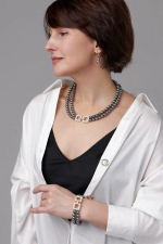 Браслет "Эмили" серый жемчуг с золотой застежкой из кубических микроцирконов