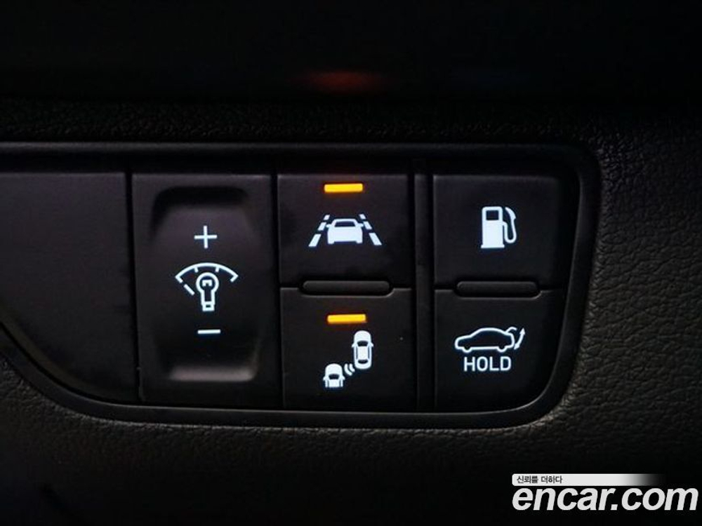 Genesis G70 2.0T AWD (12.2019)