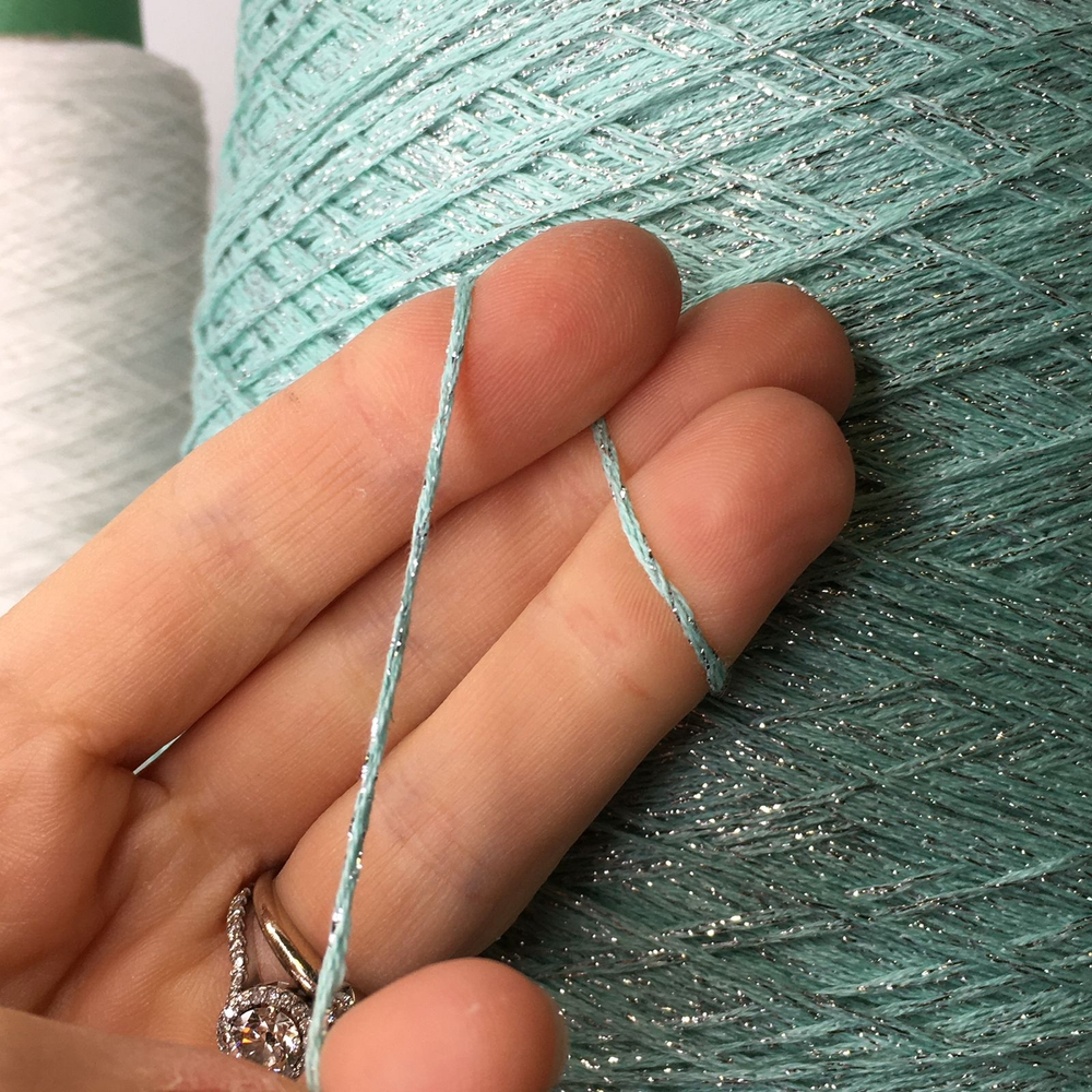COTTON LUREX, 95% хлопок, 5% люрекс; 400м/100гр. Шнурок Мятный, люрекс серебро