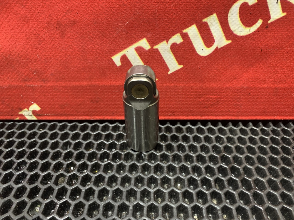 Толкатель впускного клапана