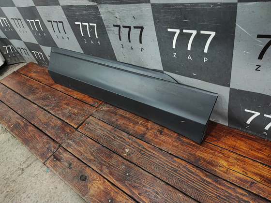 Накладка двери передней правой Volkswagen Tiguan 2 16-нв Б/У Оригинал 5NA854940AG