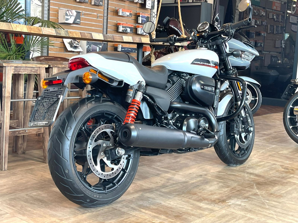Harley-Davidson Street Rod, 2020