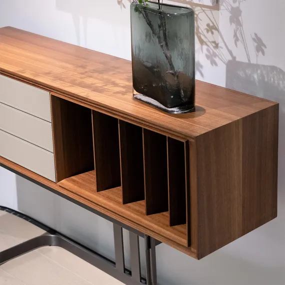 Комод на ножках 4544, 150х99 см