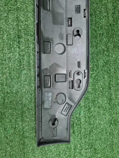 Накладка двери задняя правая Volvo XC90 2 (14-19)