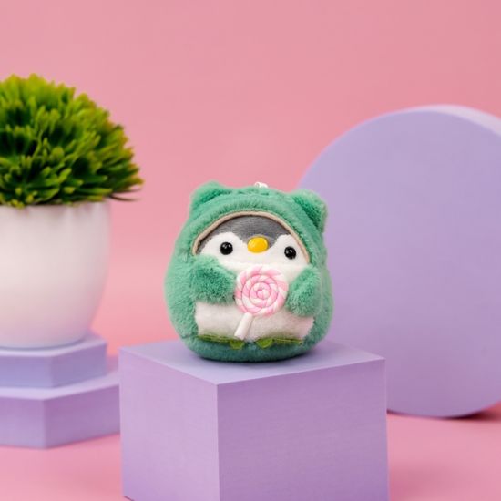 Брелок мягкий "Пингвин в костюме" зеленый 10 см