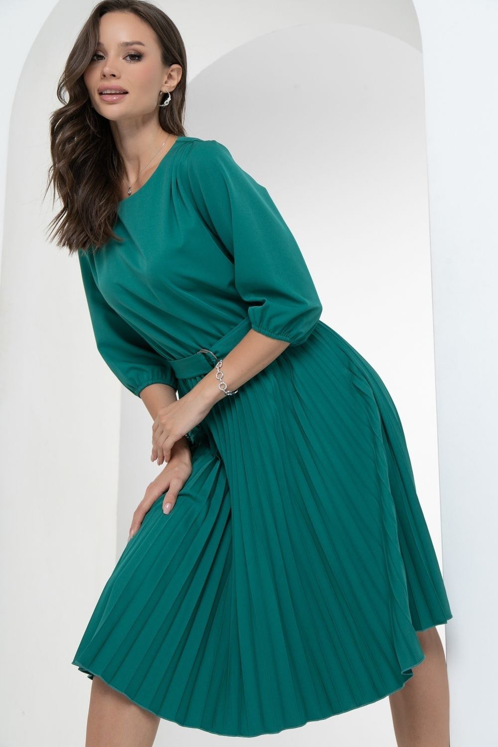 Платье Идеальный силуэт (гофре, верде) Diolche (Акция)