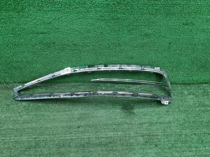 Накладка переднего бампера левая Genesis G90 18-22