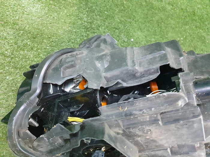 Битая Фара правая Range Rover Vogue 4 L405 (2012-2017) ксенон