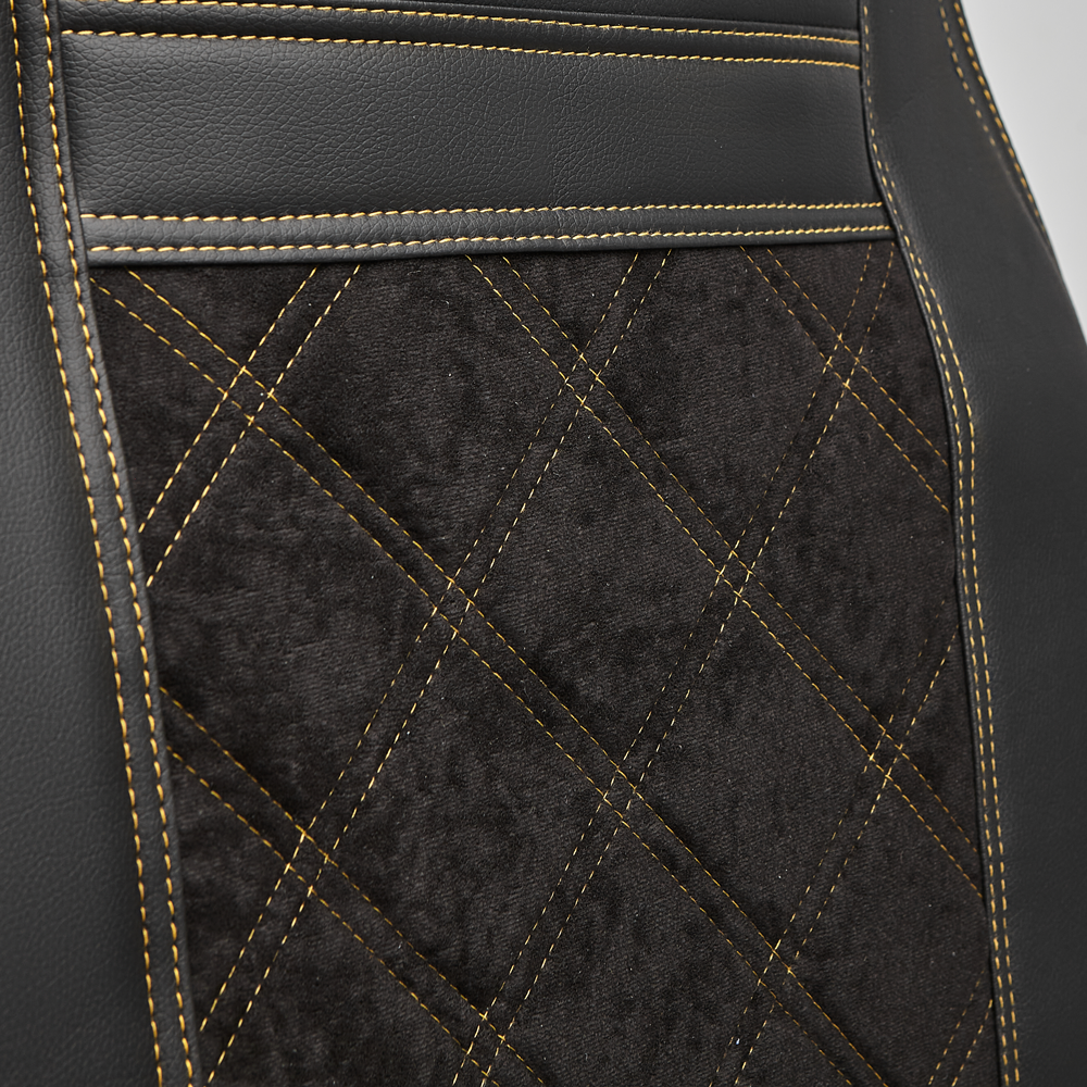 Чехлы VOLVO FH-13 после 2018 года: водитель от сиденья, пассажир от стойки кабины (один вырез под ремень) (экокожа, черный, желтая вставка)