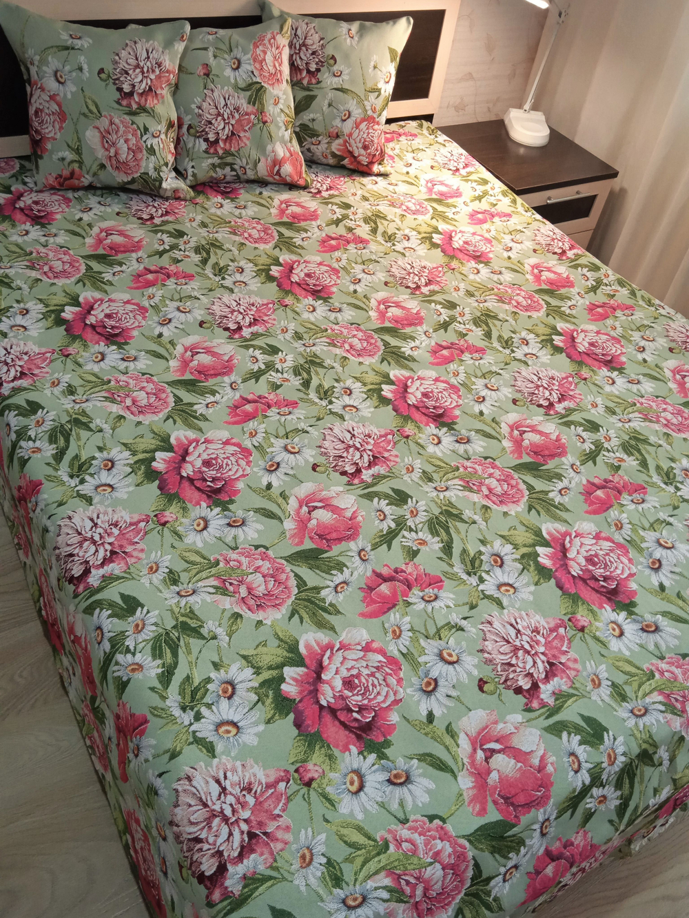 Покрывало гобеленовое Пионы евро (240х200)