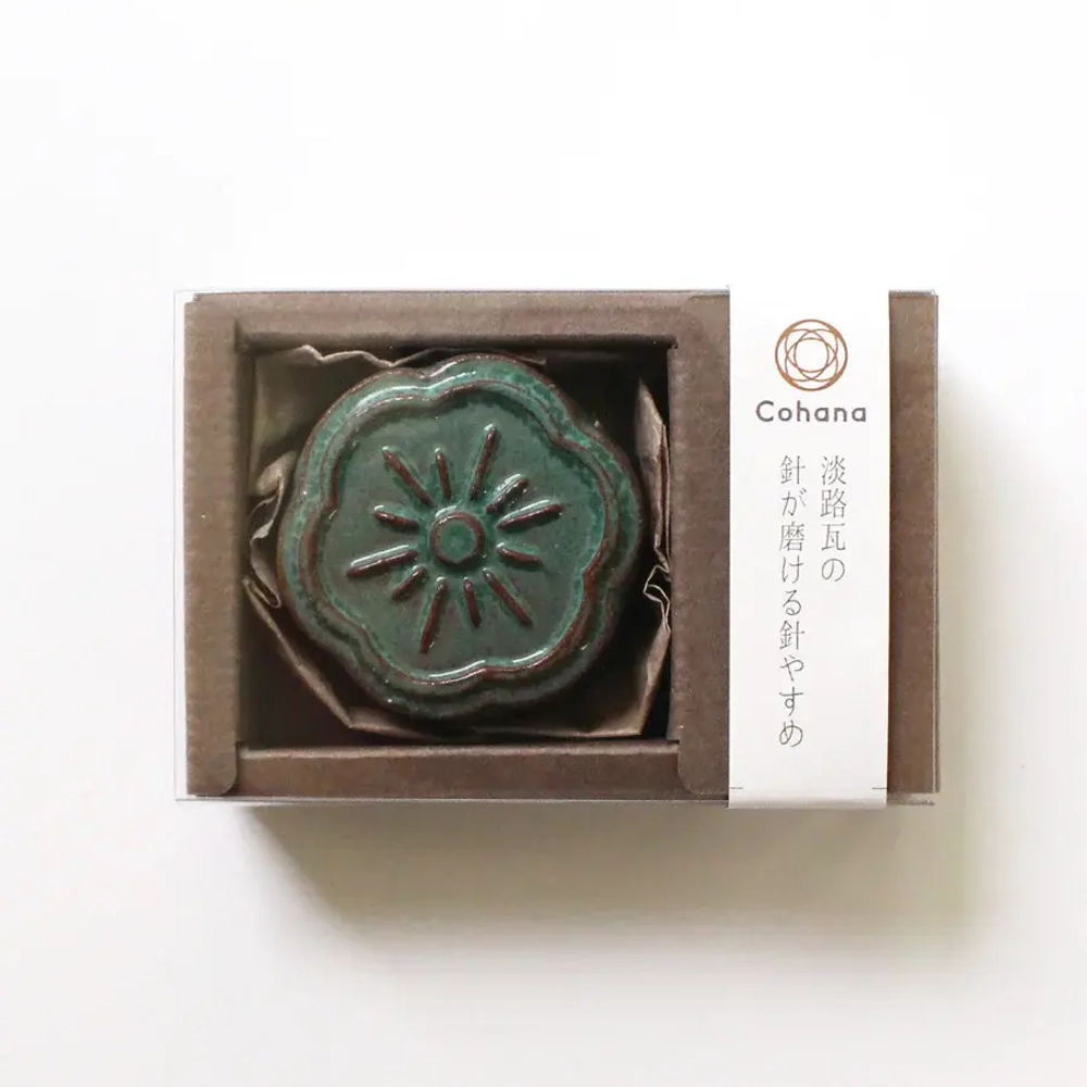 Магнитная игольница с полировщиком для игл Awaji Kawara Cohana, цвет зеленый