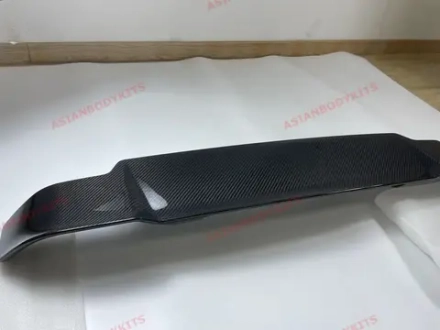 Карбоновый спойлер на крышу для Land Rover Defender L663 2020+ Лэнд Ровер Дефендер