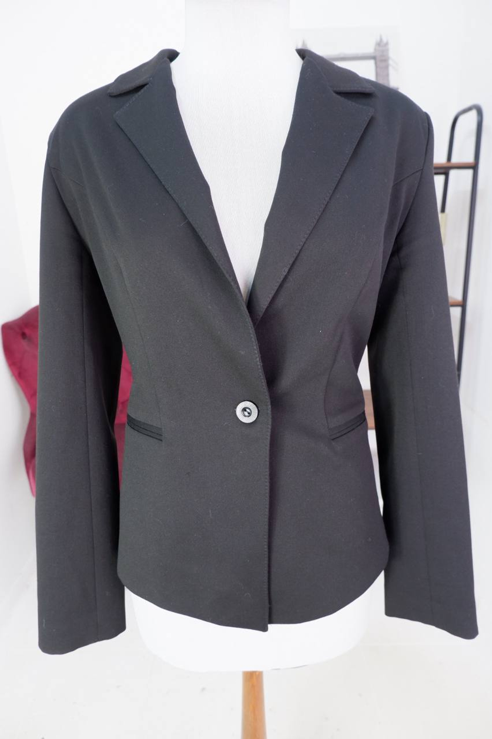 Жакет для офиса, визуально на 46 размер