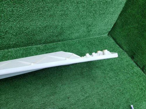 Спойлер кабины правый Ford Cargo (2011-н.в.)