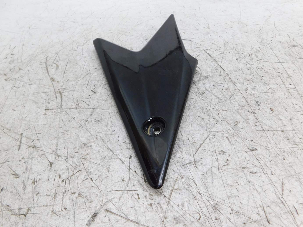 пластик боковой правый Triumph Speed Triple SMTTE5865R 2300708