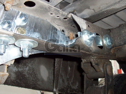 Фаркоп оцинкованный Galia N042A для Nissan NP300 2008- без подножки, Nissan Navara D22 1998-2005(паспорт и сертификат в комплекте)(без электрики)