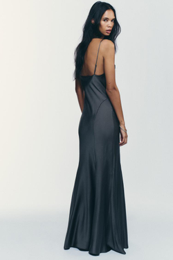 ZARA ДЛИННОЕ АТЛАСНОЕ ПЛАТЬЕ, УГОЛЬНЫЙ