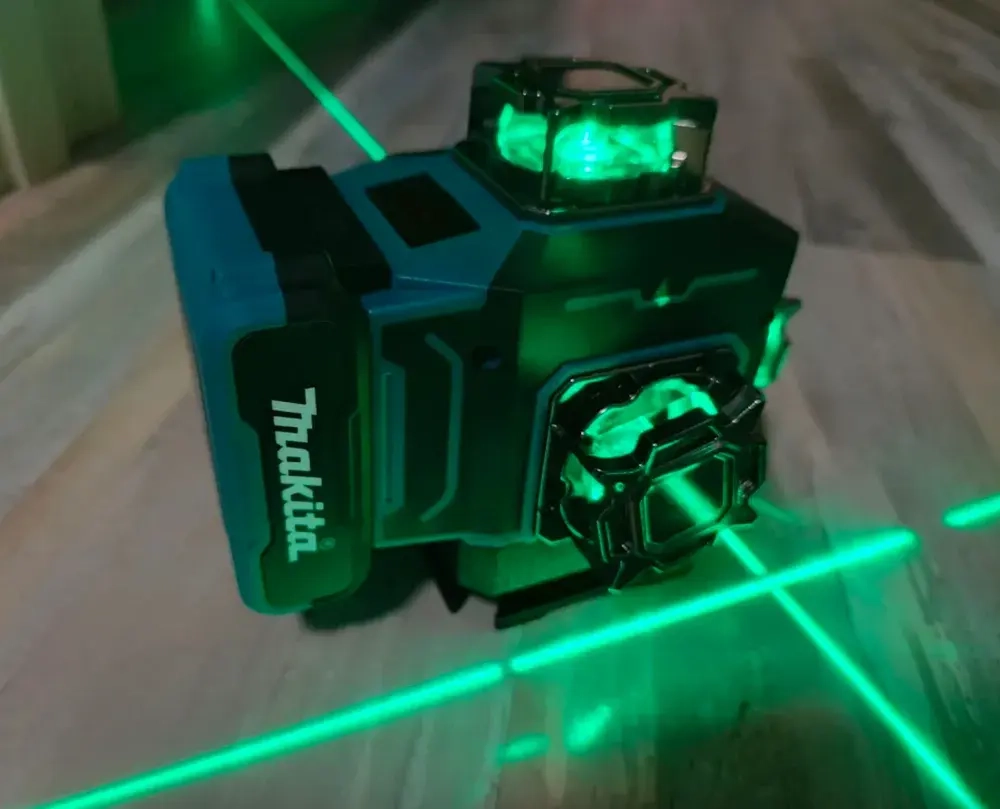 Лазерный уровень 4D 16 лучей 360, нивелир Makita / Макита, с LED-экраном портативный