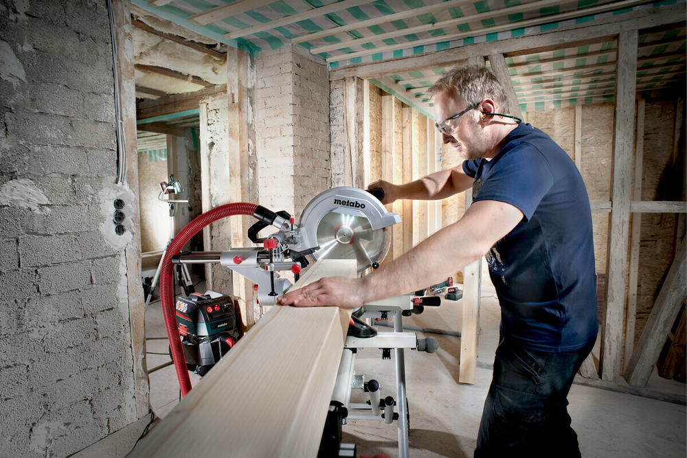 Эл. пила торц. Metabo KGS 254 M 1800 Вт 0102540400